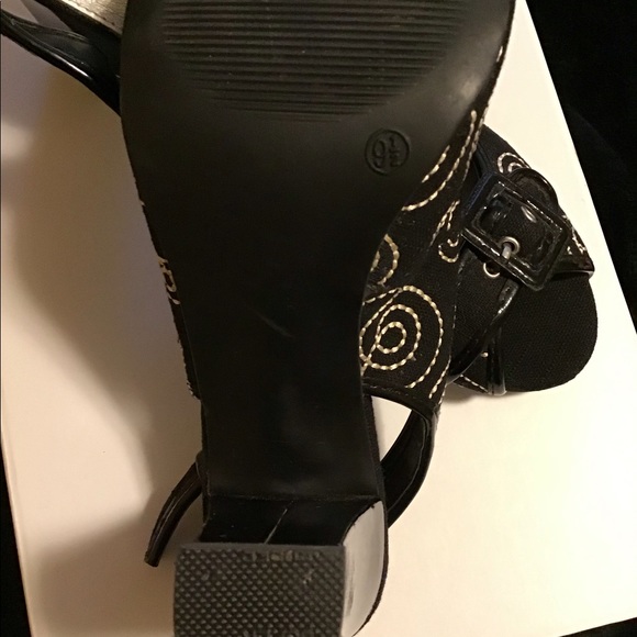 NATURALIZER peep toe sling backs. Size 9.5 - Picture 6 of 11